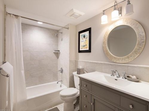 6585 Nicholas Blvd, Naples FL  34108-7207 exterior