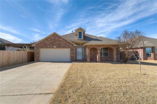 2505 Thornberry Ln, Yukon, OK 73099-5150