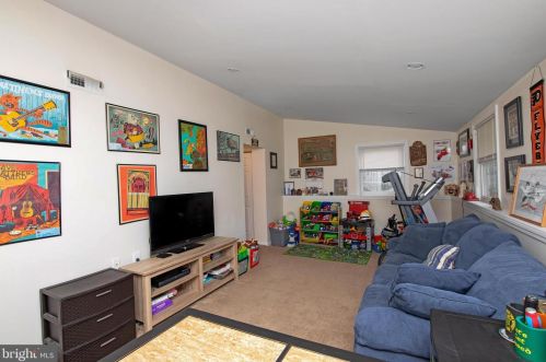 2 Glenwood Rd, Lumberton Township NJ  08048-3404 exterior
