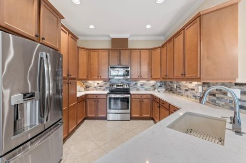 9155 Isla Bella Cir, Bonita Springs FL  34135-7198 exterior