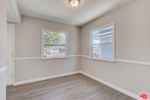 4613 Dunrobin Ave, Lakewood CA  90713-2527 exterior