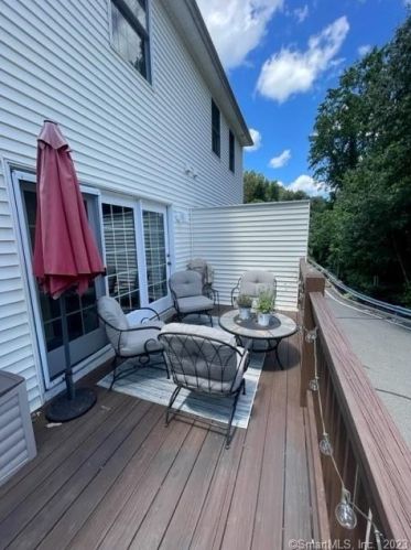 570 Danbury Rd, Ridgefield, CT 06877-2718