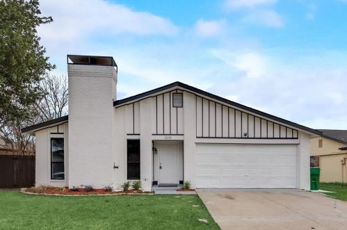 2230 Bowie Dr, Carrollton, TX 75006-7754
