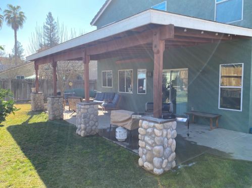 7062 Prestwick Dr, Riverbank, CA 95367-3321