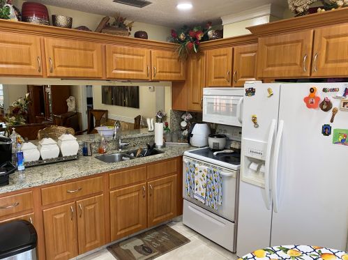 5350 Mendoza St, West Palm Beach, FL 33415-9128