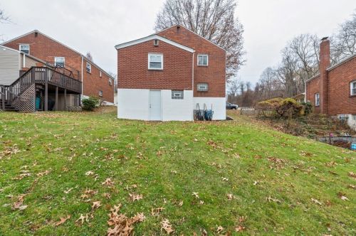 402 Cedar St, Jeannette PA  15644-2522 exterior