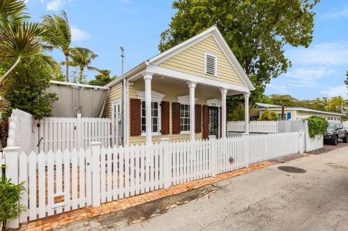 735 Poor House Ln, Key West, FL 33040-6457
