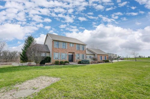 2835 Rowe Ging Rd, Washington Ch, OH 43160-9687