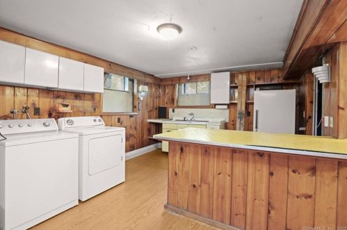 25 Adams Ave, Milford CT  06460-6501 exterior