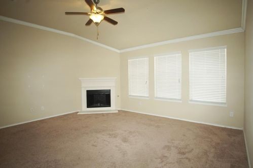 374 Coral Vine Ln, Burleson TX  76028-2743 exterior