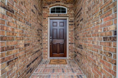 2205 Maple Point Dr, Conroe TX  77301-3168 exterior