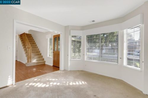 9456 Fairlight Ct, Elk Grove CA  95758-1031 exterior