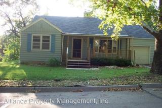 1409 Vista Ln, Manhattan KS  66502-4636 exterior