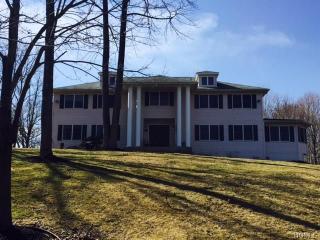 22 Hillside Ct, Airmont, NY 10901-3223