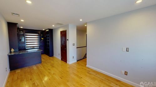 33 Berkshire Rd, Old Bridge NJ  08857-1601 exterior