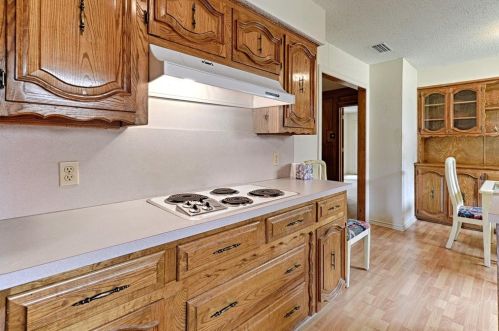 1319 Huntington Dr, Richardson TX  75080-2810 exterior