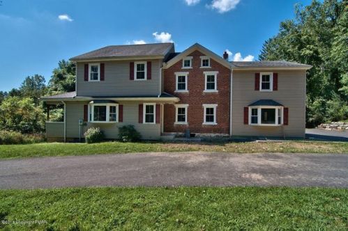 1986 Totts Gap Rd, Bangor, PA 18013-5524
