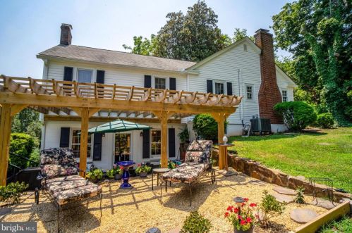 282 Main St, Madison Mills, VA 22960-1721