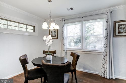 3143 Annandale Rd, Falls Church VA  22042-4243 exterior