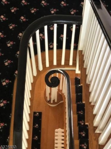 96 Undercliff Rd, Montclair NJ 07042-1718 exterior