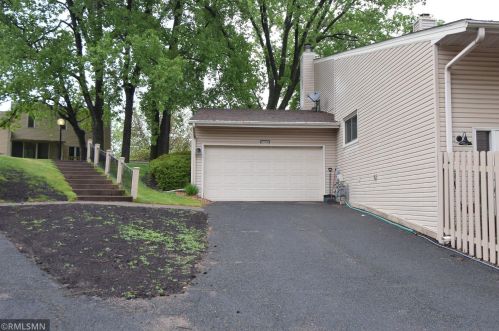 5620 Innsbruck Ct, Minneapolis, MN 55432-6005