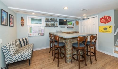 36 Riverside Dr, Parsippany NJ  07834-2133 exterior