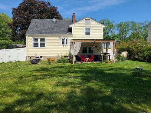 234 Valley Rd, Valley Cottage NY  10989-2439 exterior