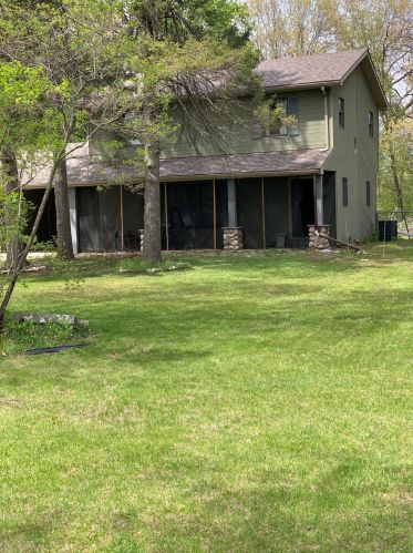 1016 97th St, Kenosha, WI 53158-5405