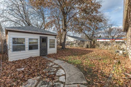 7006 39 Ave, Kenosha WI 53142-1915 exterior