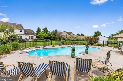 130 Clover Ln, Perkiomenville, PA 18074-9481