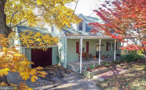 626 Meetinghouse Rd, Boothwyn, PA 19061-3502