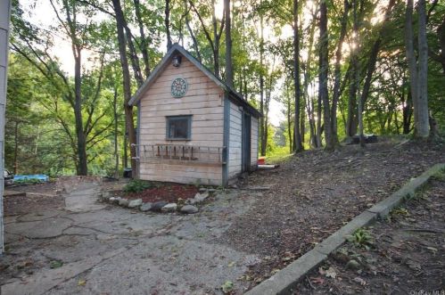 350 Old Post Rd, Marlborough NY  12542-6540 exterior