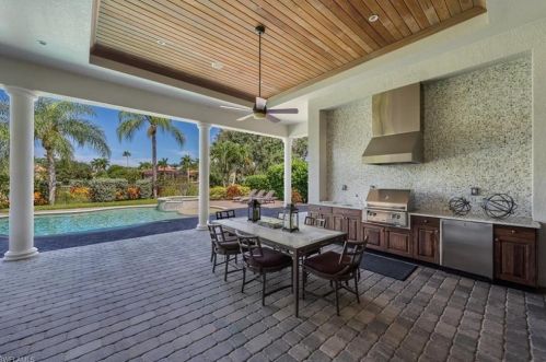 29006 Blaisdell Dr, Naples FL  34119-0930 exterior