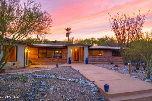 6555 Camino Arturo, Tucson, AZ 85718-2013
