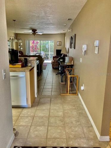 225 Ocean Bluff Dr, Kissimmee, FL 34759-5359
