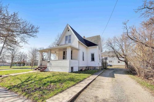 1028 Porlier St, Green Bay, WI 54301-3434