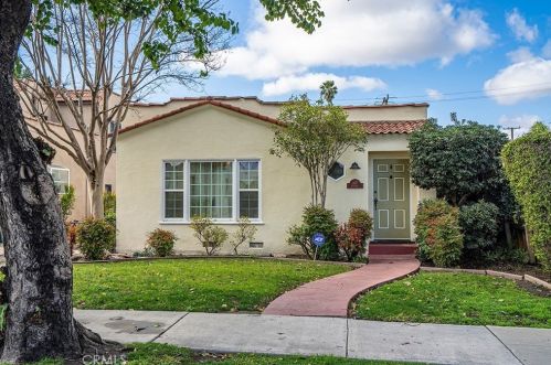 1457 Park Ave, Long Beach, CA 90804-3102