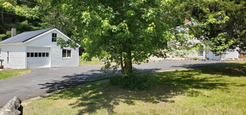 194 Main St, Fremont, NH 03044-3323