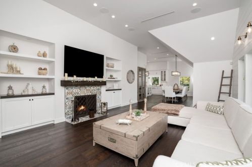 864 Kenneth Rd, Glendale CA  91202-1448 exterior