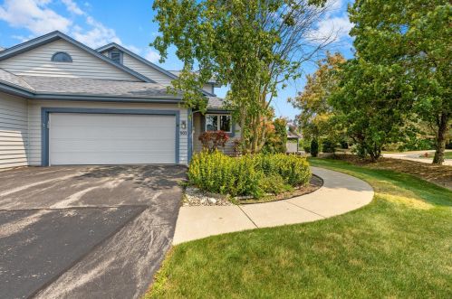 903 Bay View Cir, Mukwonago WI  53149-1732 exterior