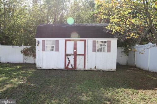 414 Wind Dr, Dover DE  19901-6692 exterior