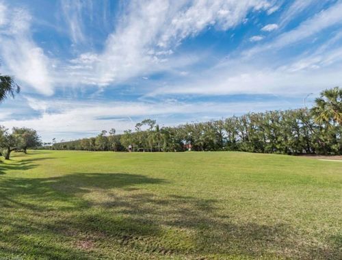 499 Forest Lakes Blvd, Naples FL  34105-5559 exterior
