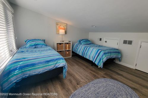 114 Westmont Ave, Lavallette NJ 08735-2042 exterior