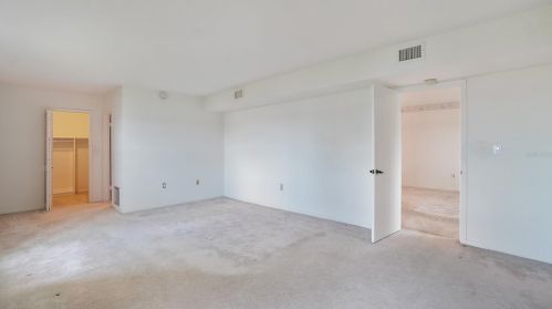 5130 Brittany Dr, Saint Petersburg, FL 33715-1511