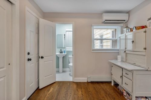 31 Old Stone Rd, Baiting Hollow NY  11933-1132 exterior