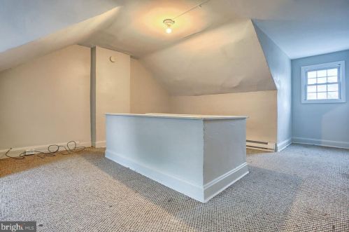 627 Oxford St, Harrisburg PA  17110-2521 exterior