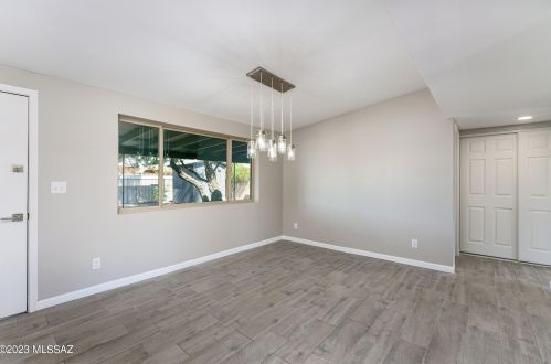 8801 Shiloh Pl, Tucson AZ  85710-2912 exterior