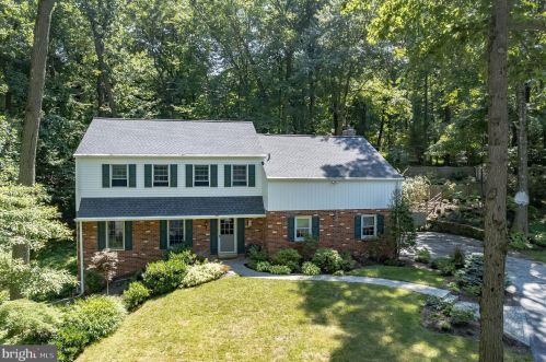 591 Lindsey Dr, Wayne, PA 19087-2339