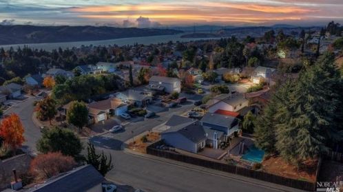 311 Dl Ct, Benicia CA 94510-2133 exterior
