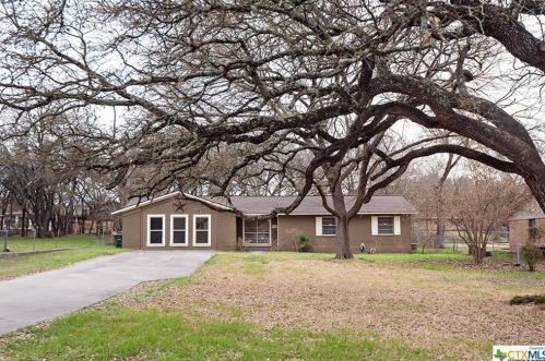 525 San Pedro Rd, Salado, TX 76571-5514